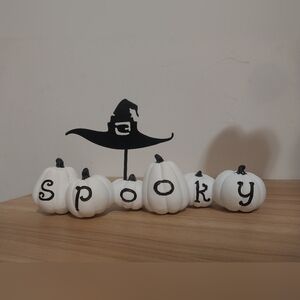 White pumpkin decor